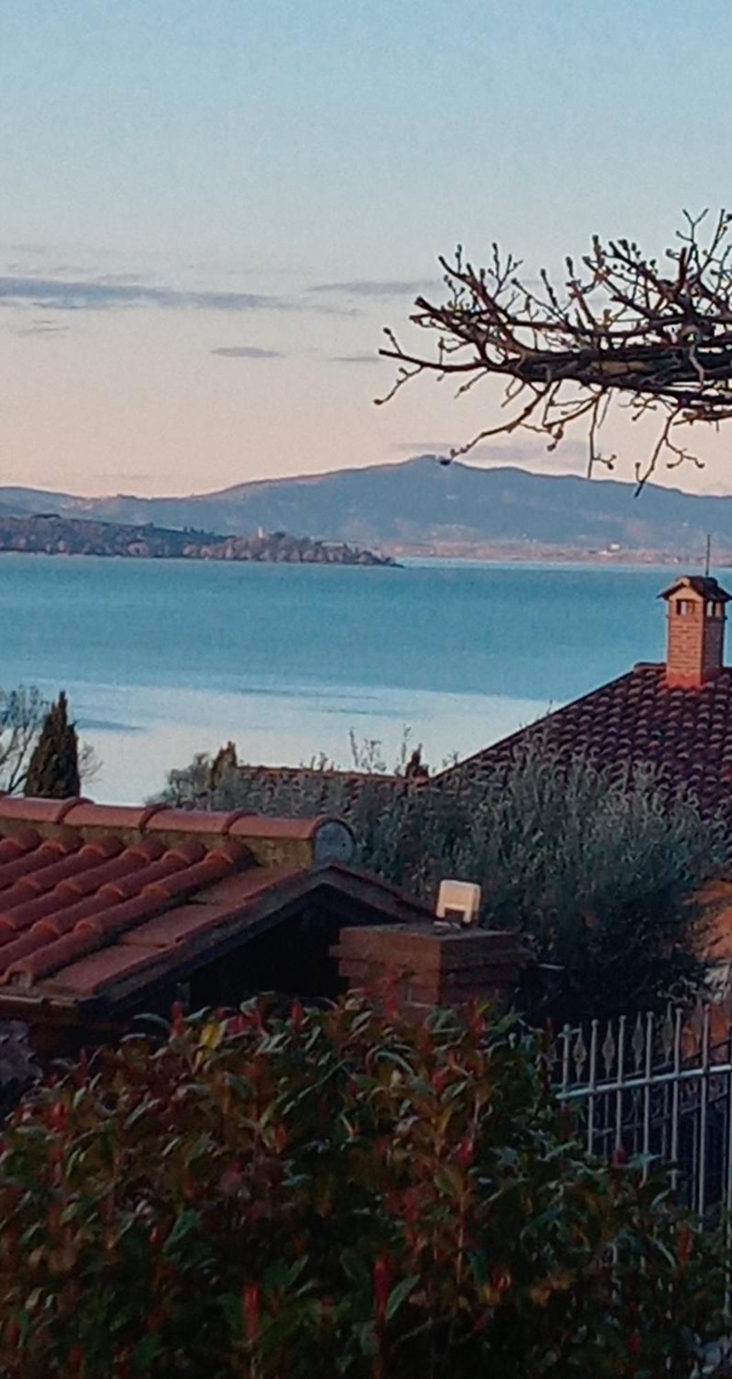 Hotel Olivo Bonsai Passignano sul Trasimeno Exterior foto